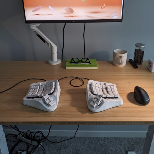 TAIKO 01 keyboard on a desk